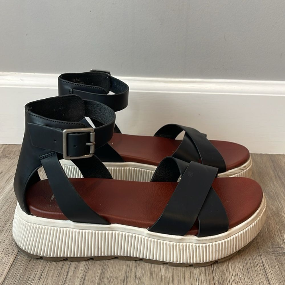 MIA Lunna Open Toe Flatform Platform Sandals - Picture 3 of 7
